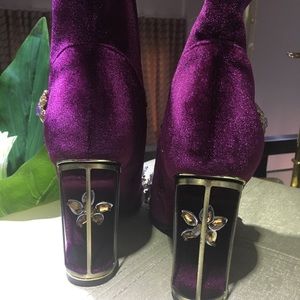 heeled shoes with bacor, velvet
